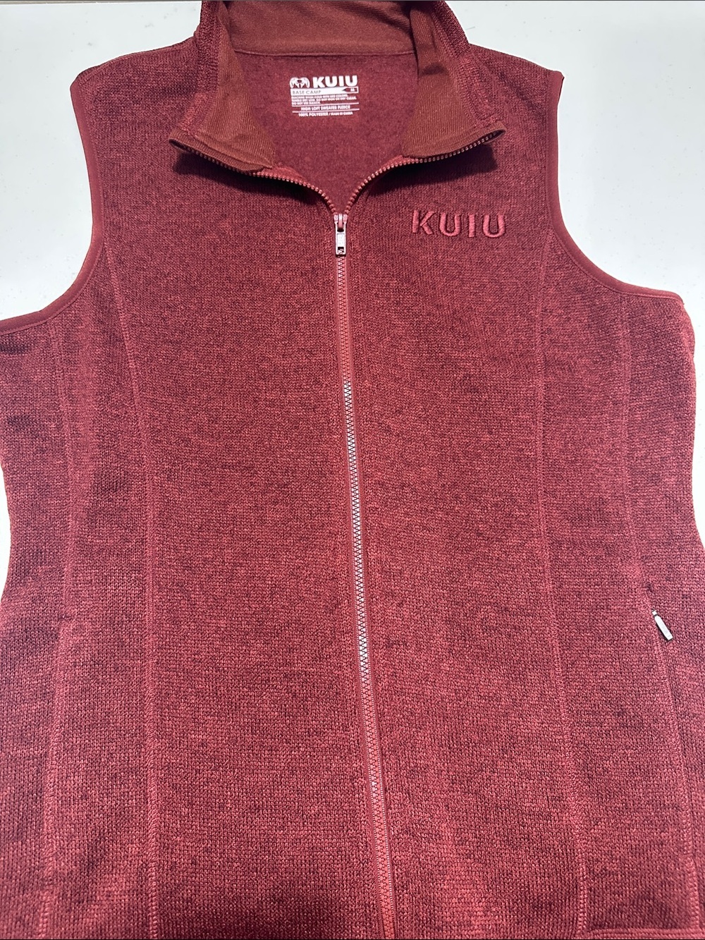 KUIU Women's Zip-Up Vest - Brick Red